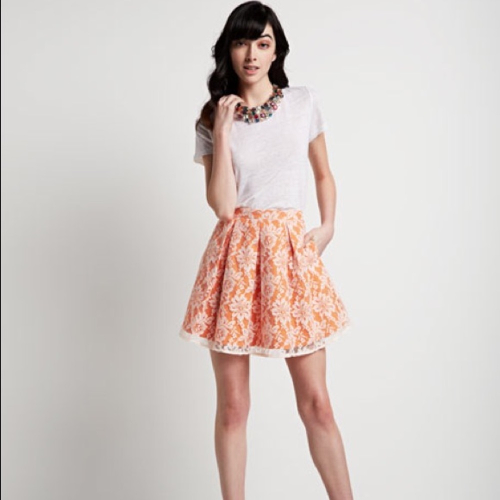 🍊Romeo & Juliet Couture lace skirt